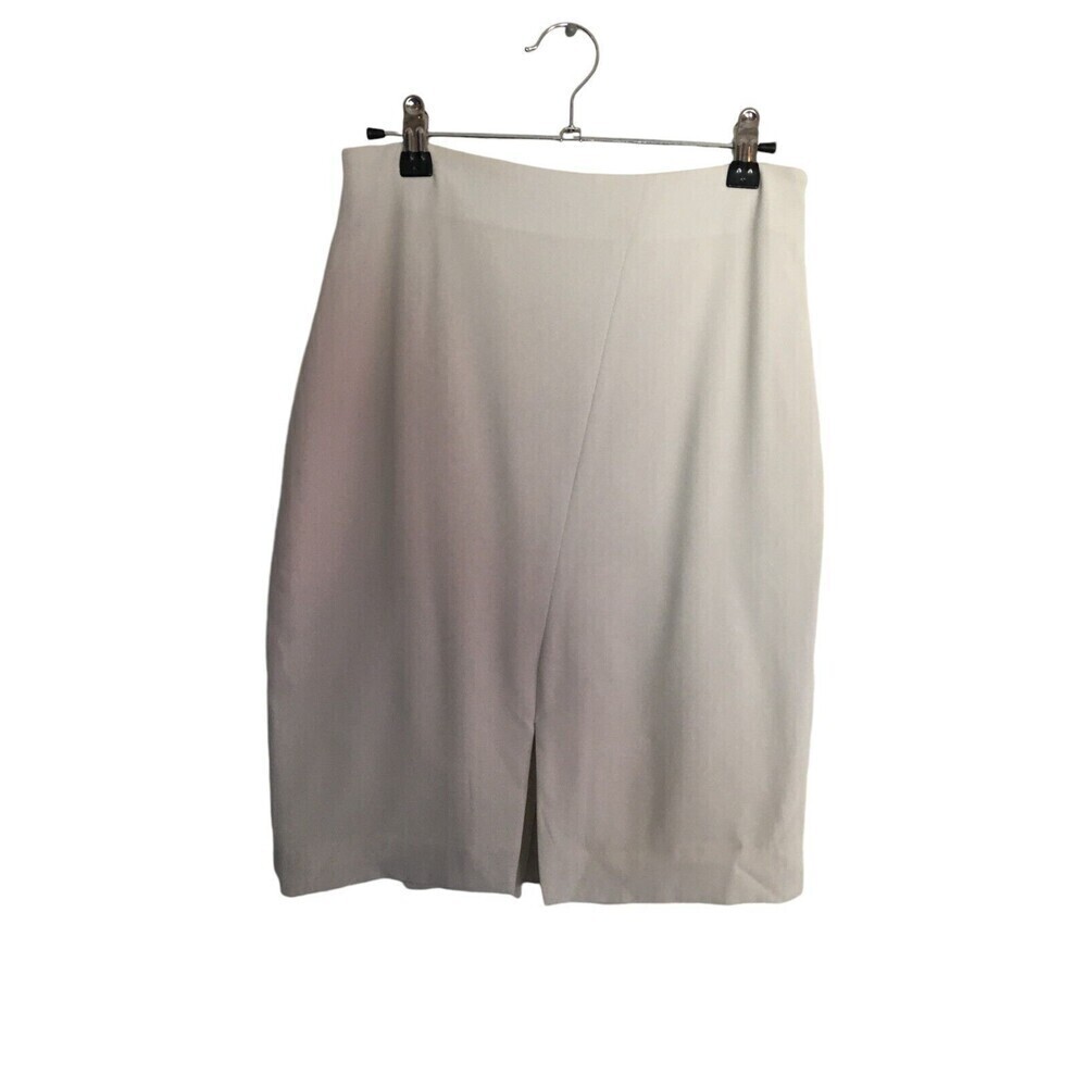 Babaton Shorts Women's Size 0 White Aritzia